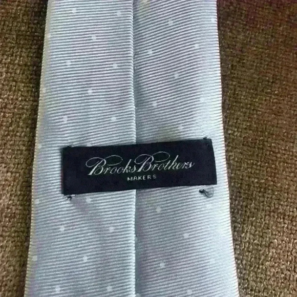 Brooks Brothers Blue Polka Dot Necktie - Picture 4 of 4
